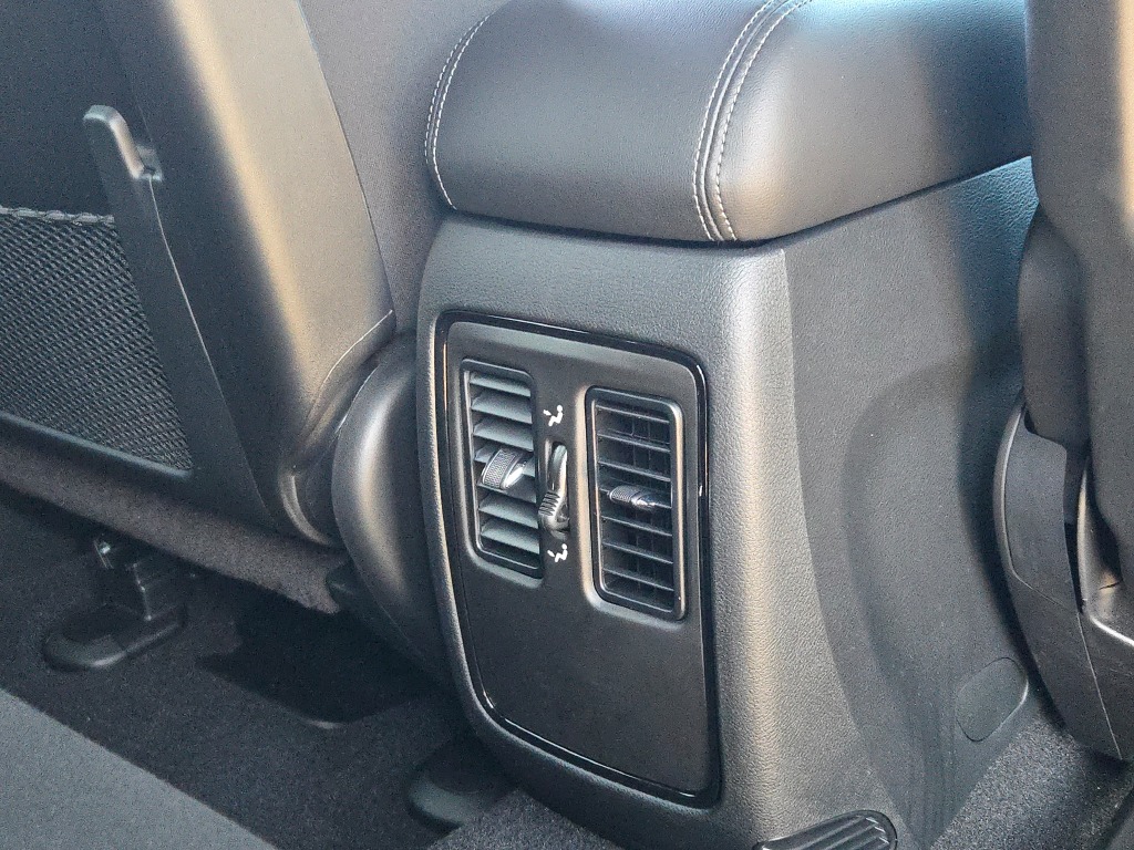 2024 Dodge Durango SXT photo 10