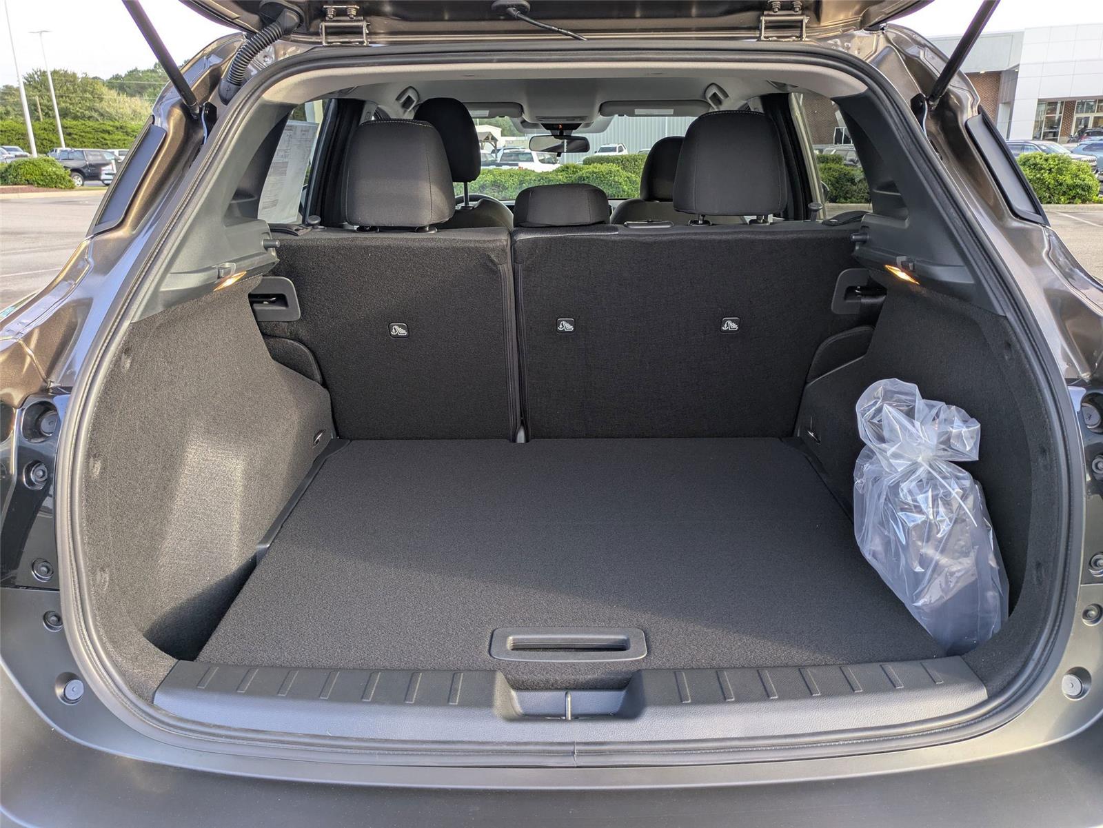 2026 Nissan Kicks SV photo 26