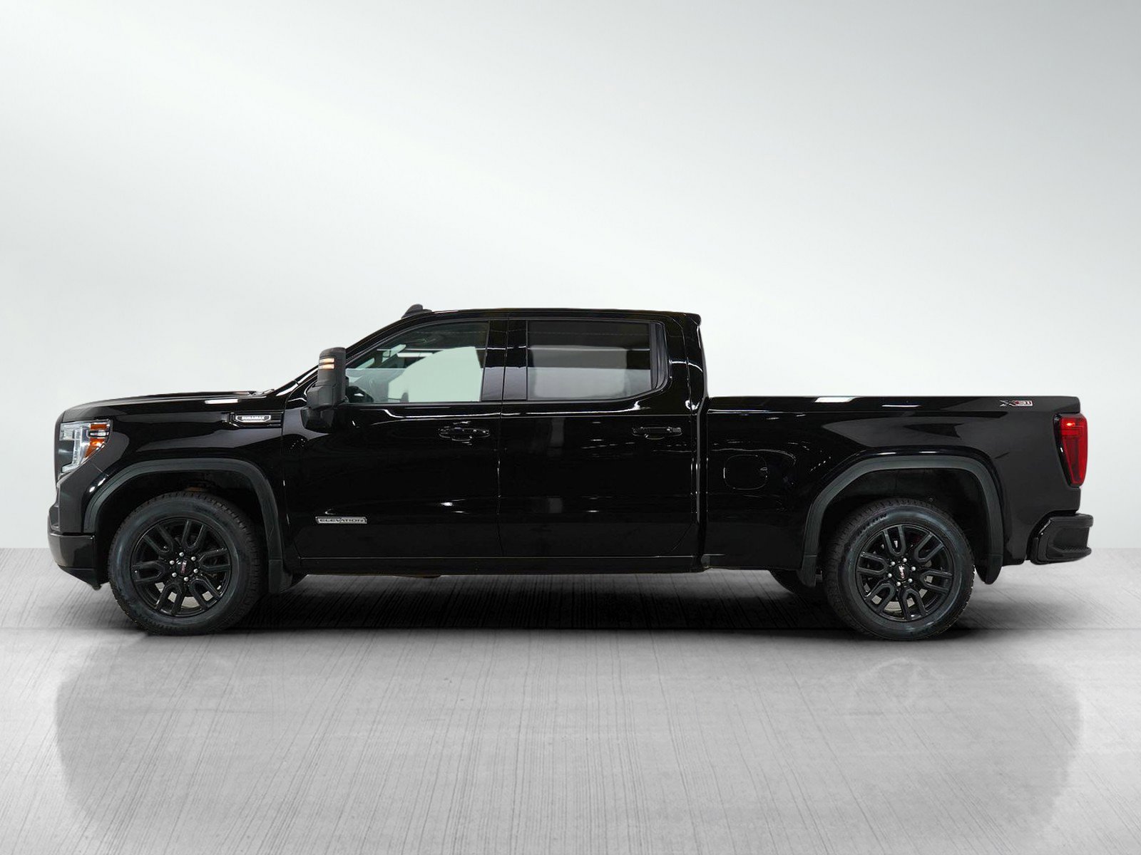 Used 2021 GMC Sierra 1500 Elevation with VIN 1GTU9CETXMZ359689 for sale in Roseville, Minnesota