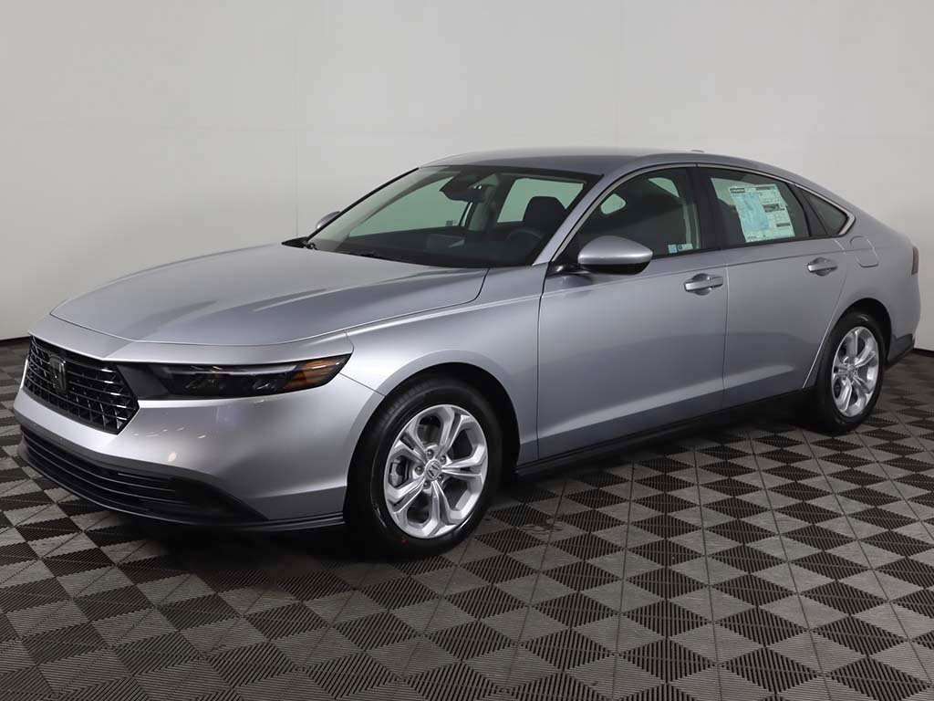 2025 Honda Accord LX photo 3