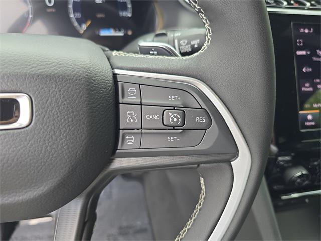 2025 Jeep Grand Cherokee Altitude photo 21