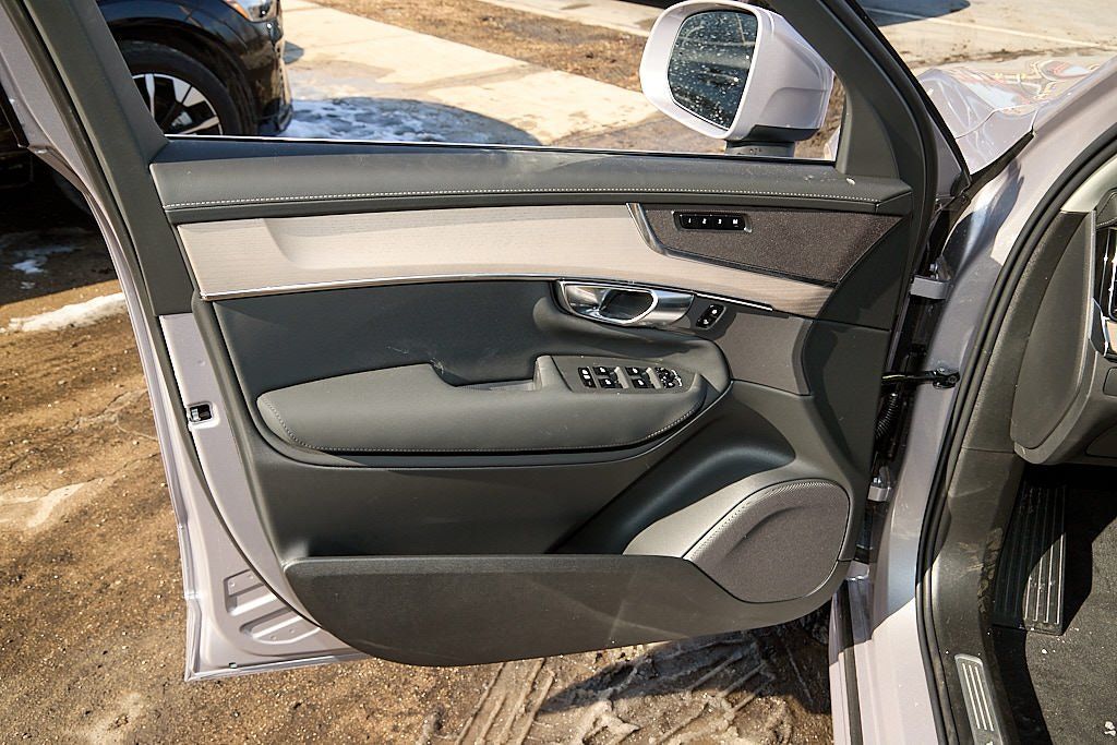 2026 VOLVO XC90 - Image 9