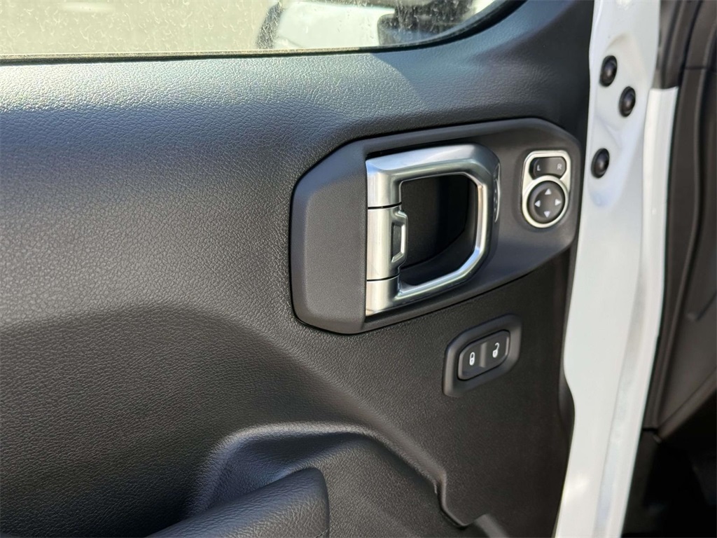 2025 Jeep Wrangler Sport S photo 23