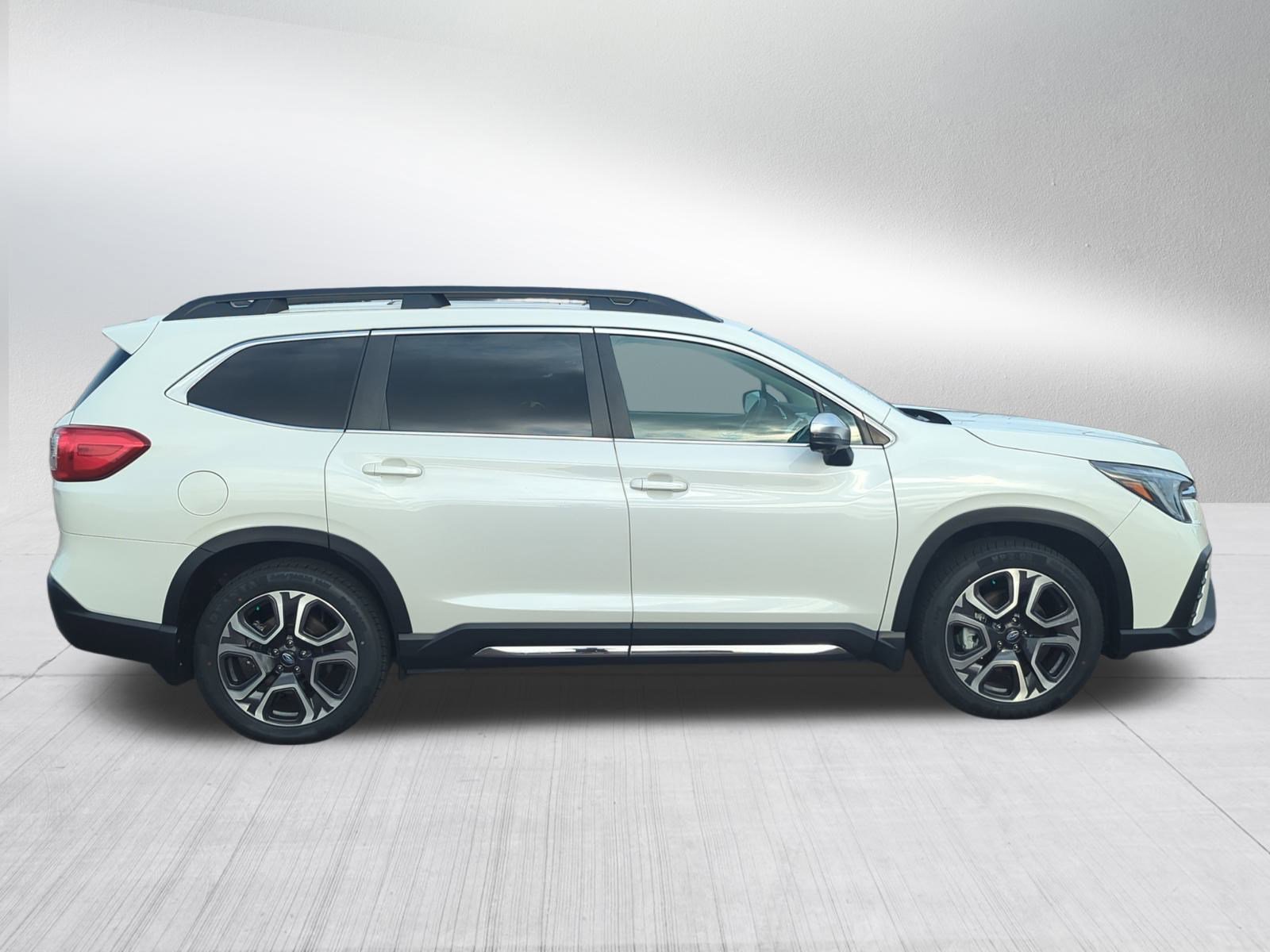 2023 Subaru Ascent Limited photo 8