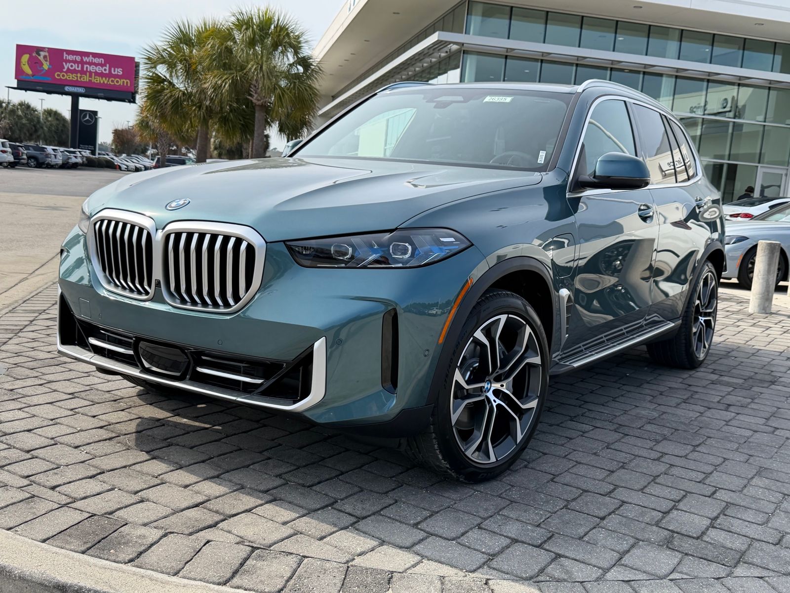 2026 BMW X5 50e's photo