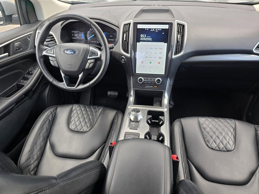 2024 Ford Edge Titanium photo 27