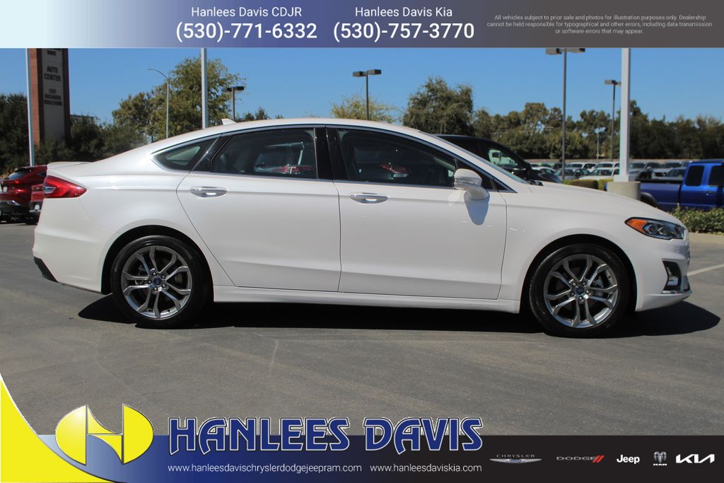 2020 Ford Fusion Hybrid Titanium photo 4