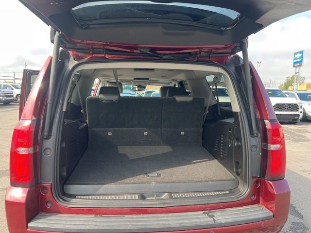 2016 Chevrolet Suburban LT photo 22
