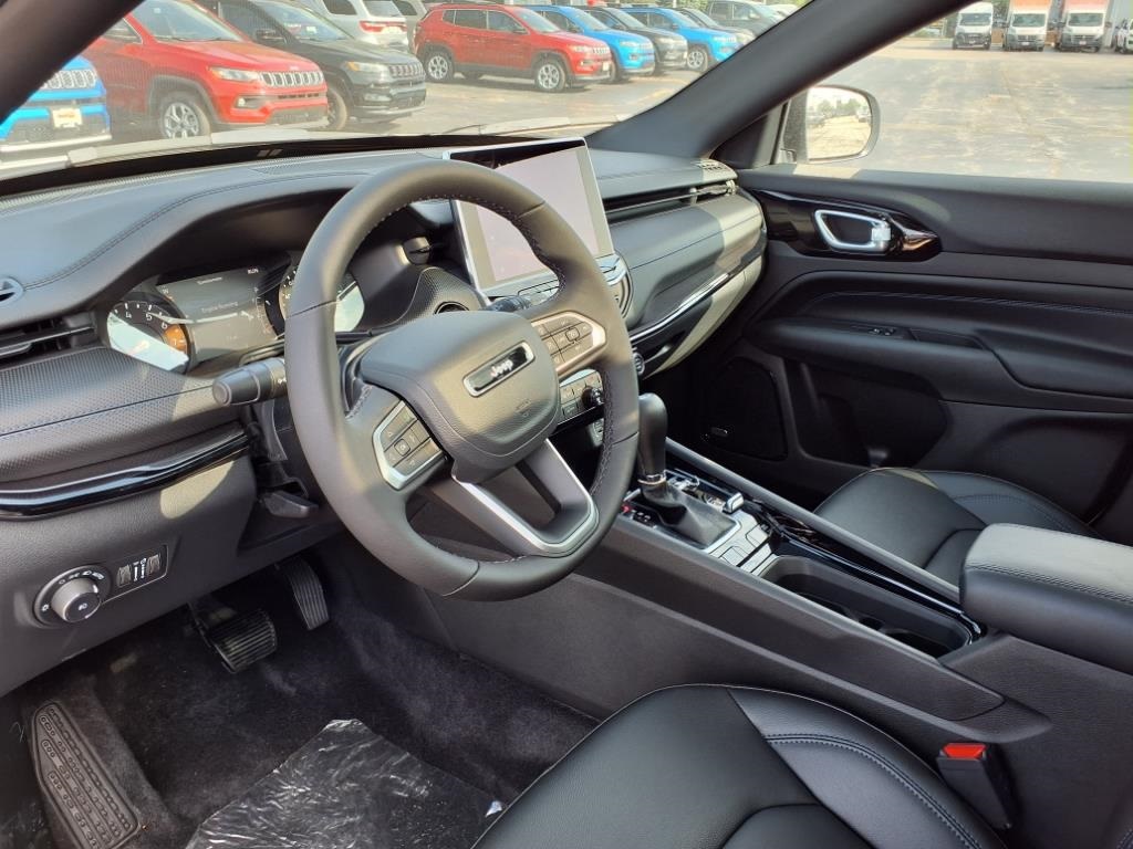 2025 Jeep Compass Limited photo 7