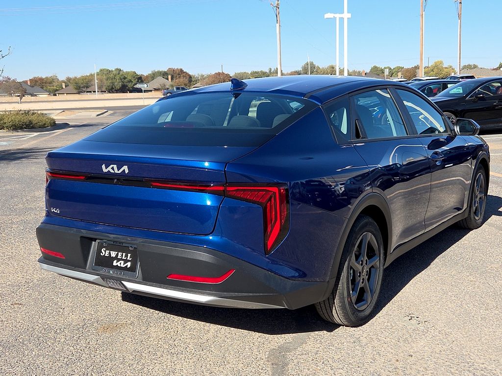 2025 Kia K4 LX photo 4