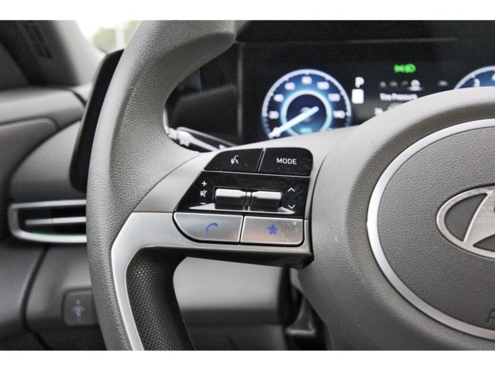 2024 Hyundai Elantra SEL White at Robbins Nissan