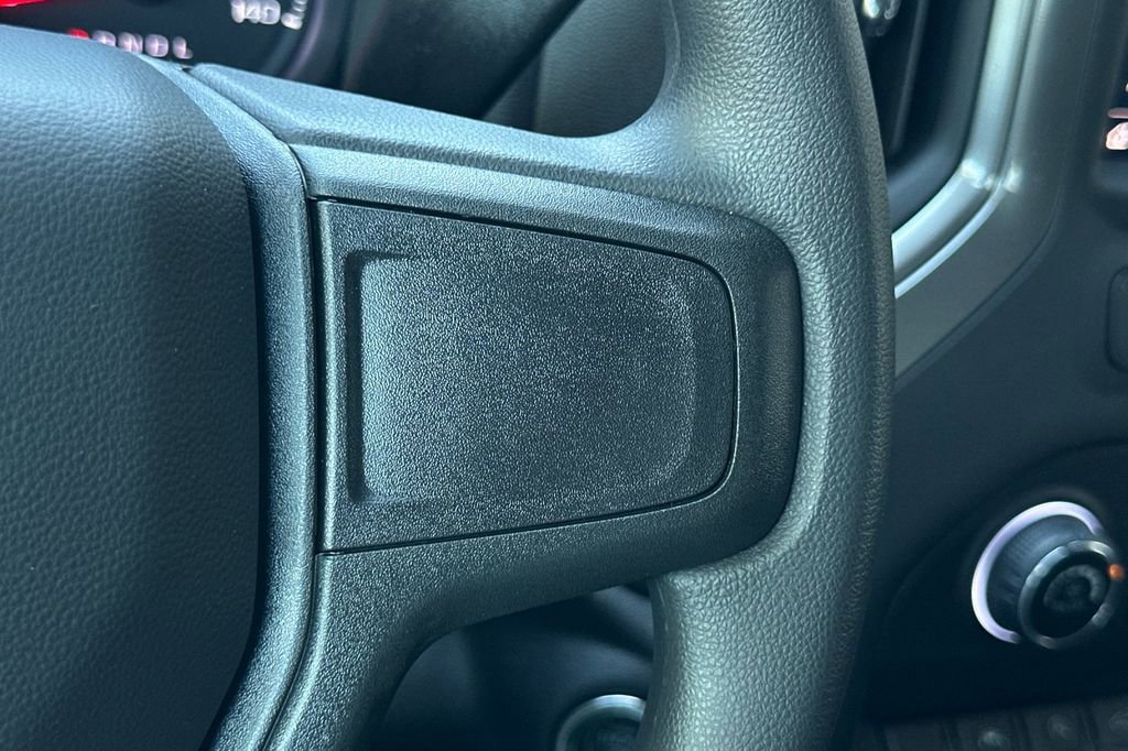 2025 Chevrolet Silverado 1500 Custom photo 26