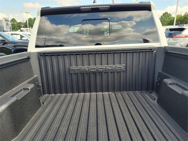 2025 Toyota Tacoma SR5 4x4 Double Cab photo 11