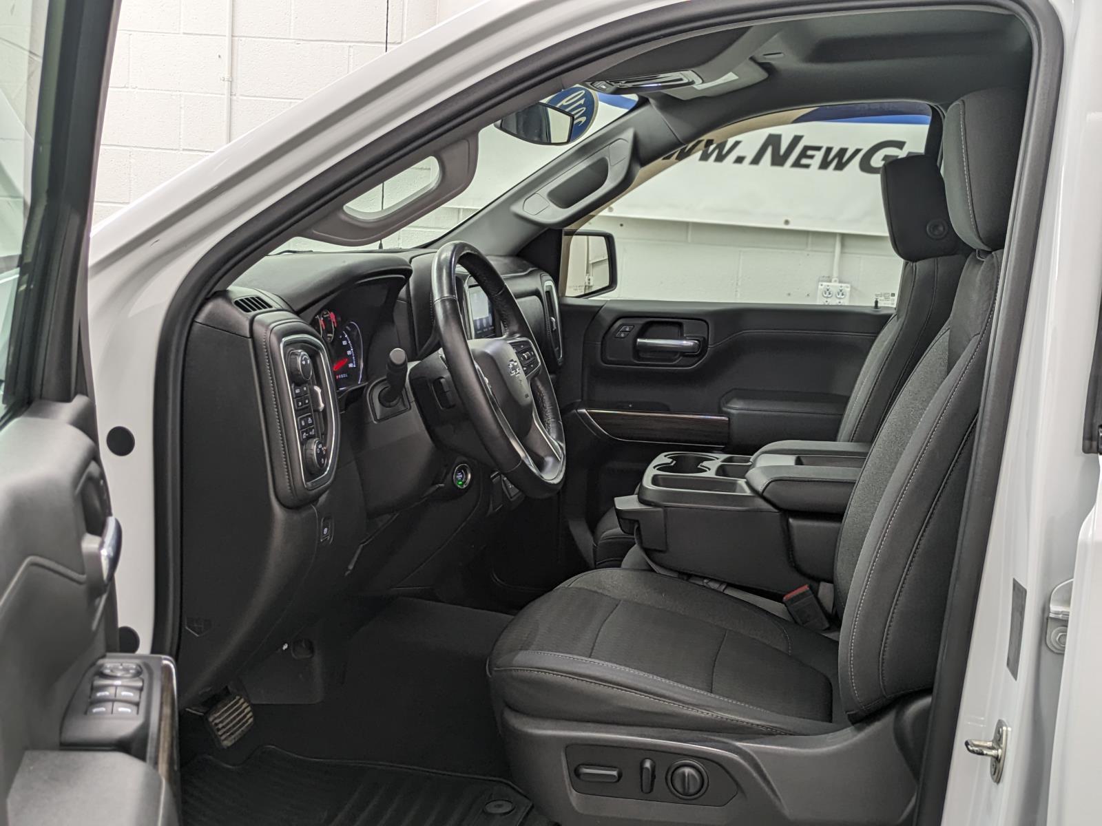 2019 Chevrolet Silverado 1500 RST photo 4