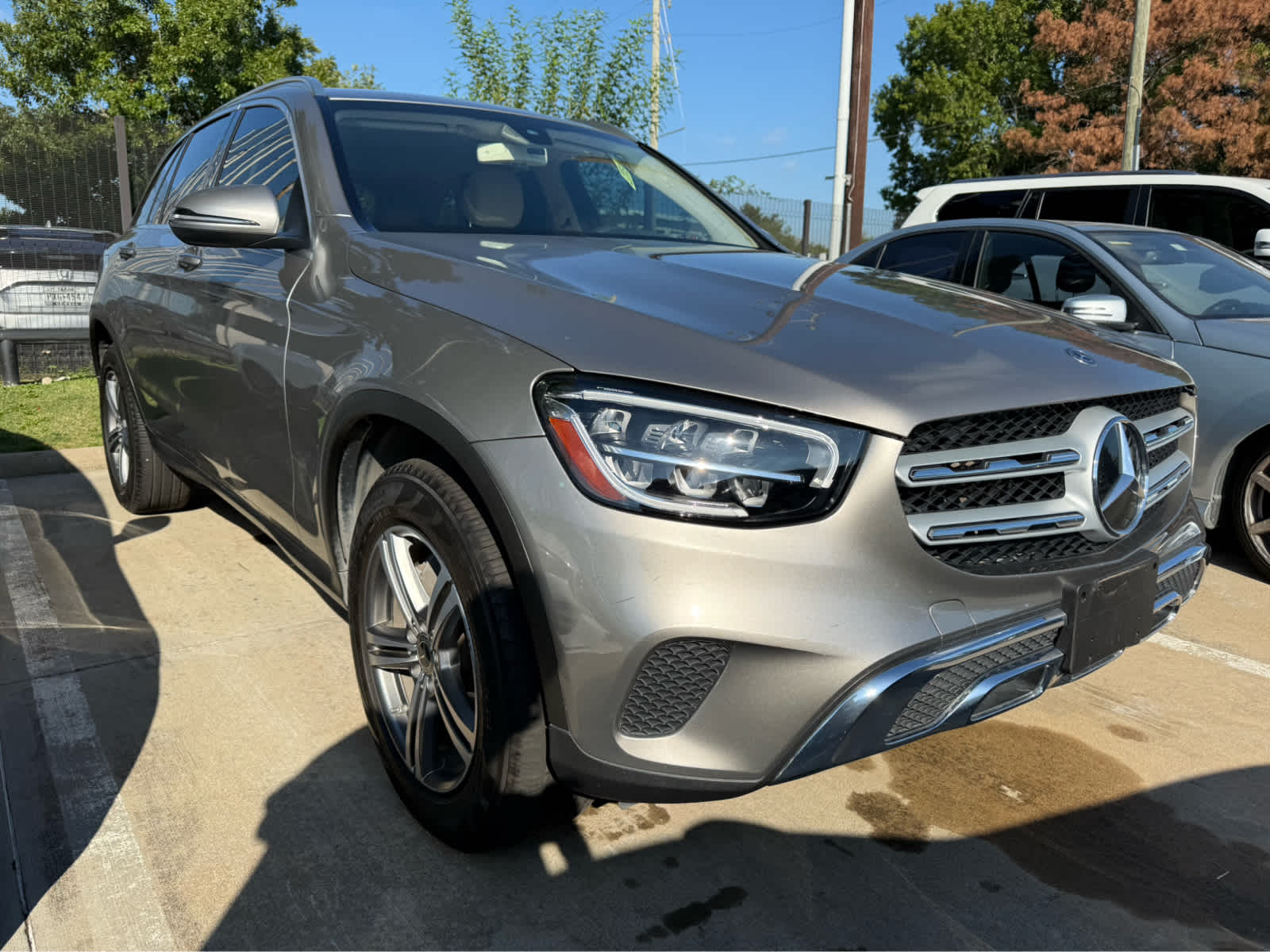 2020 Mercedes Benz GLC 300 photo 2