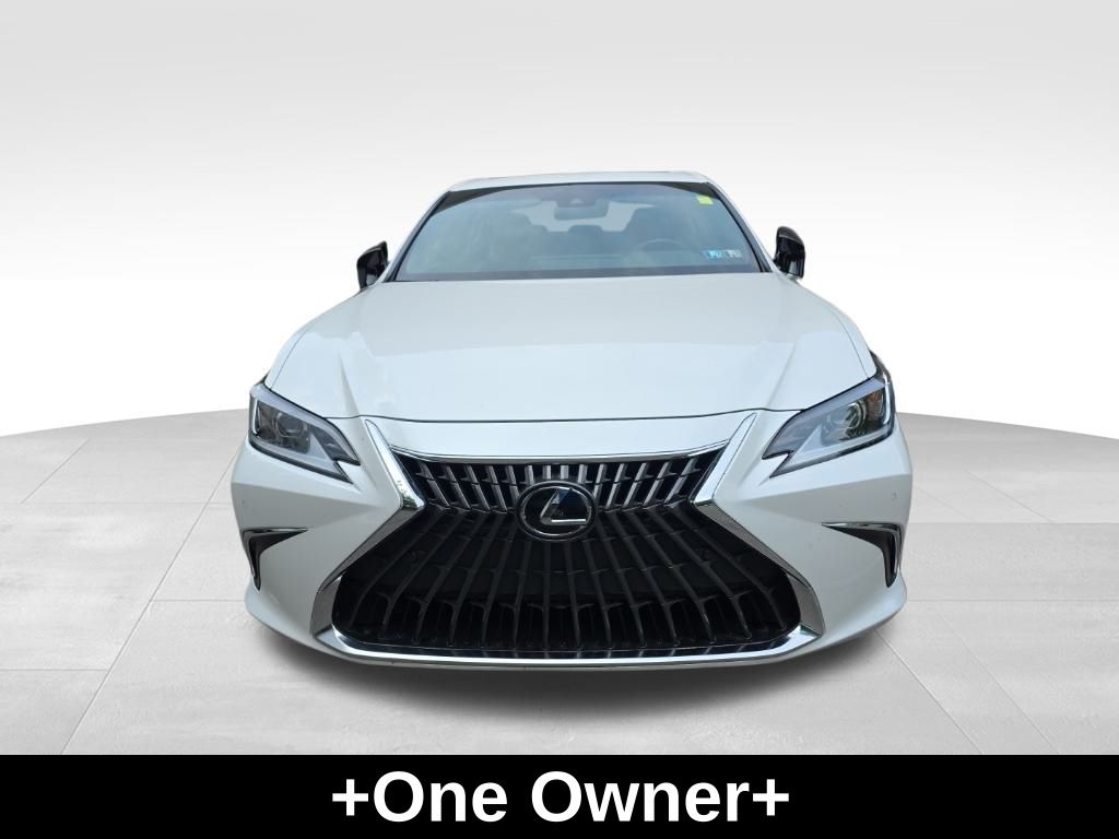 2023 Lexus ES 250 photo 3