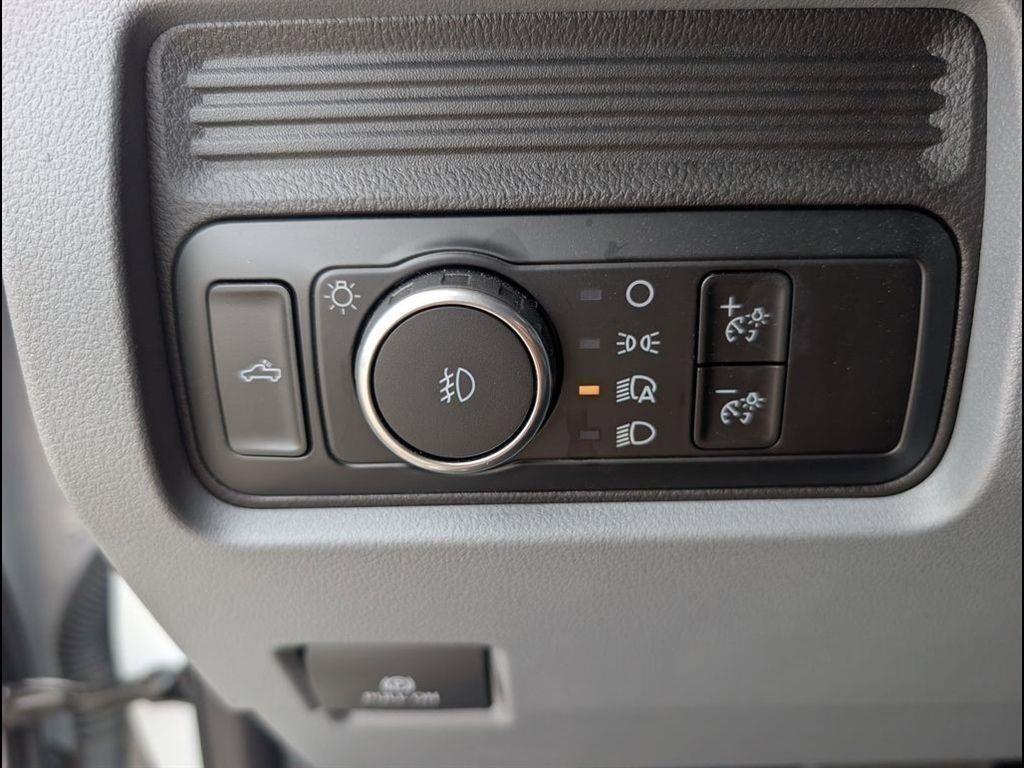 2024 Ford F-350 XL photo 27