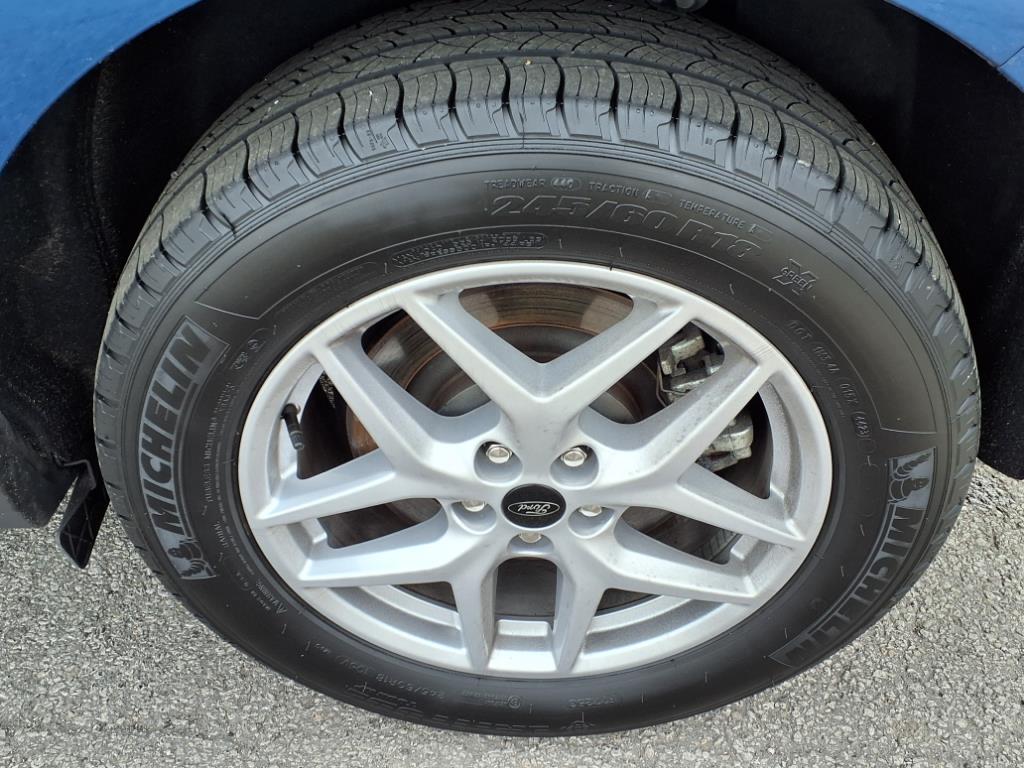2024 Ford Edge SEL photo 3