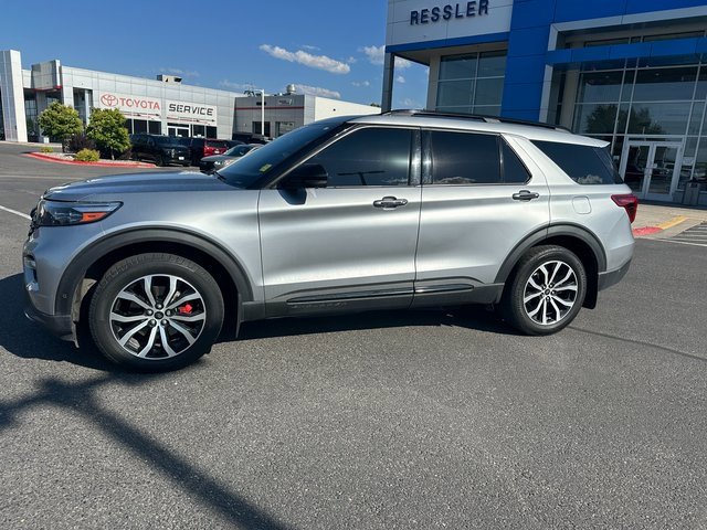 2020 Ford Explorer ST photo 2
