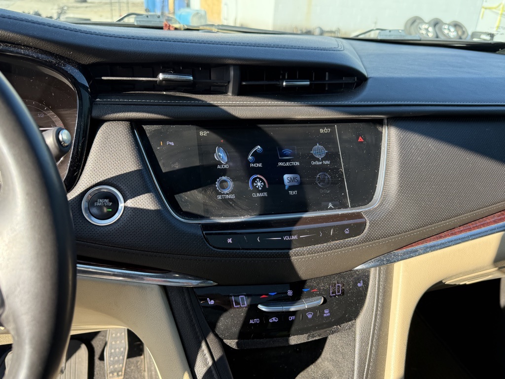 2017 Cadillac XT5 Luxury photo 17