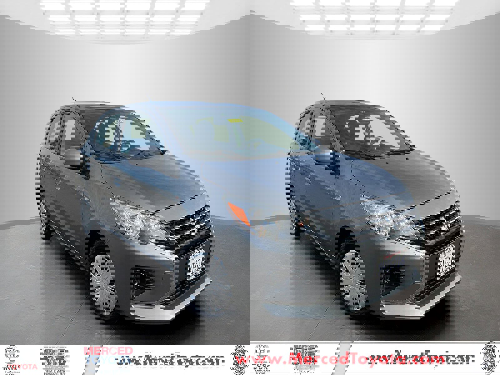 2022 Mitsubishi Mirage ES's photo