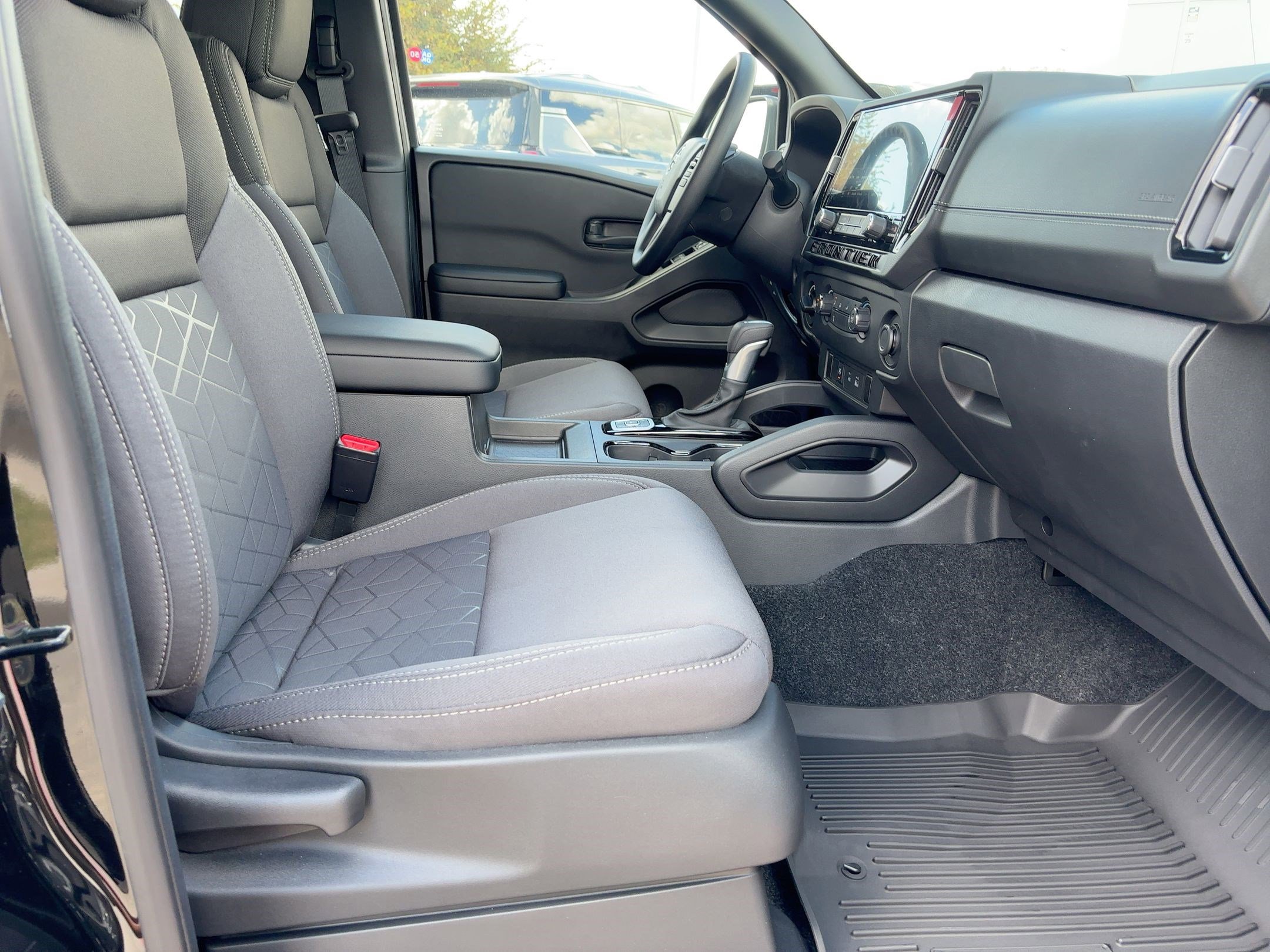 2026 Nissan Frontier SV photo 26