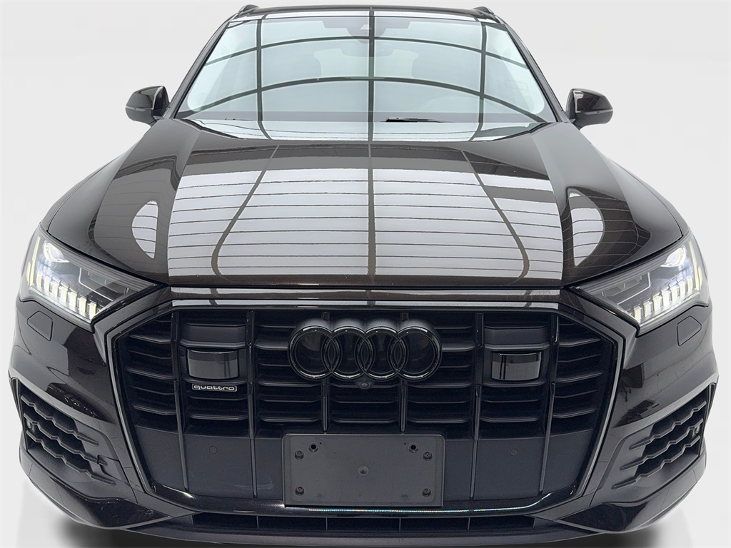 2023 Audi Q7 45 Premium Plus photo 4