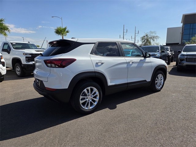 2026 Chevrolet Trailblazer LS photo 3