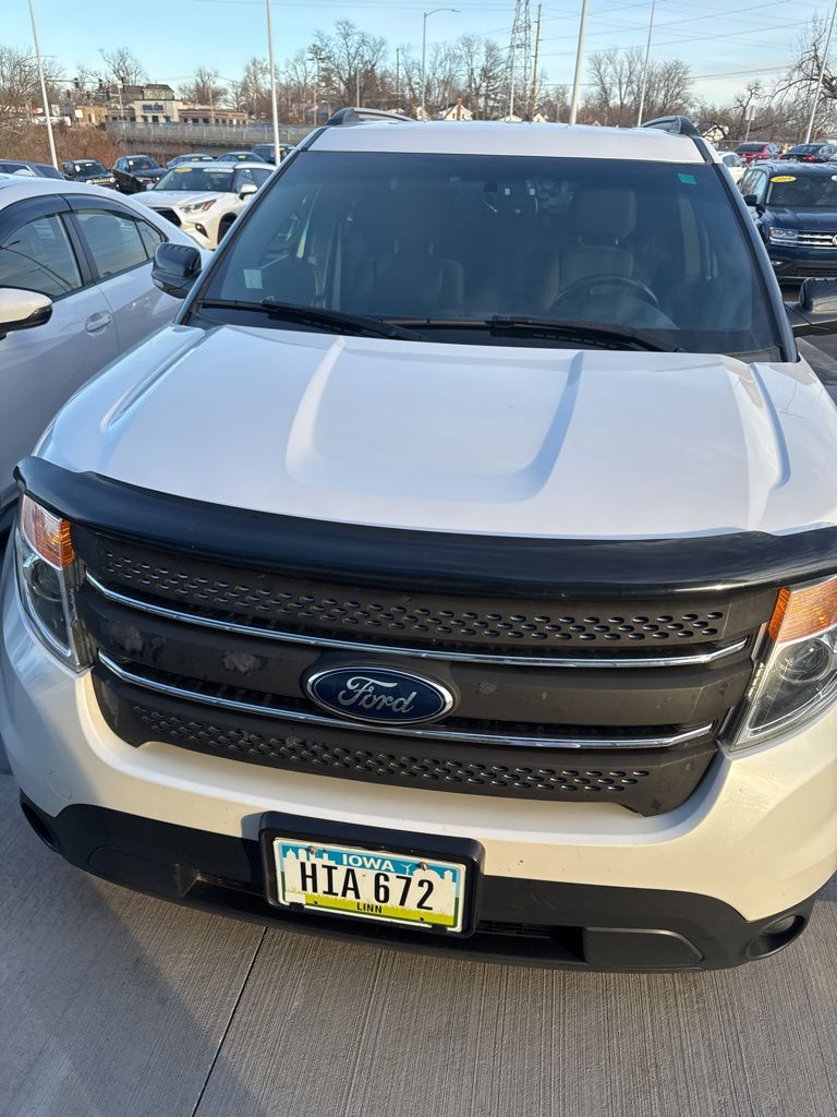2014 Ford Explorer XLT photo 3