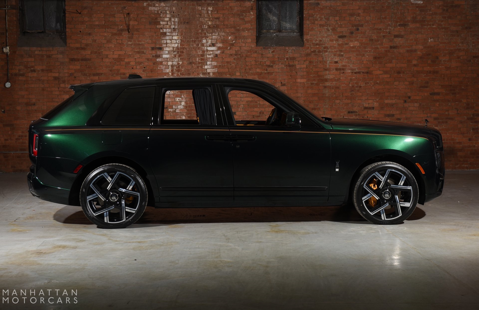 2025 Rolls Royce Cullinan Black Badge photo 4