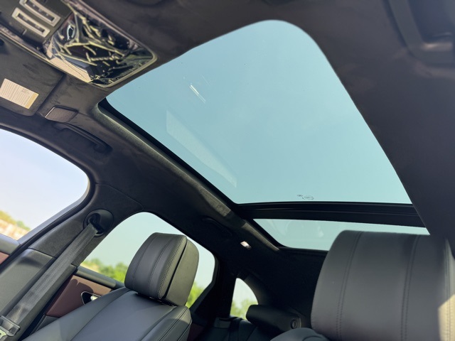 2026 Land Rover Range Rover Velar P400 Autobiography photo 14