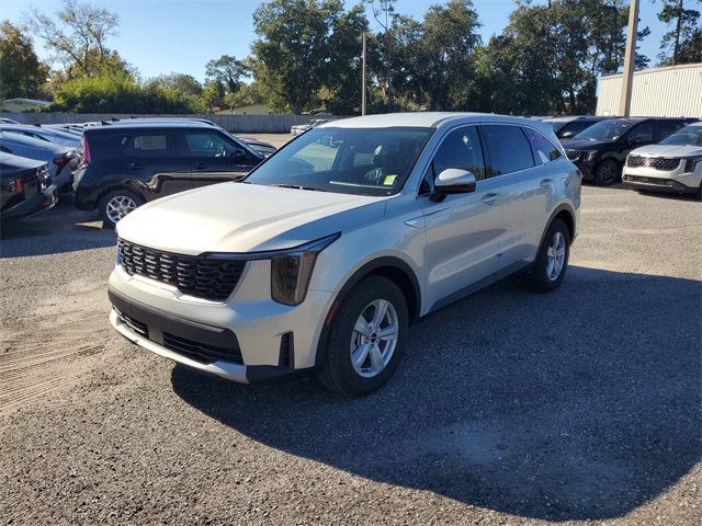 2026 Kia Sorento LX photo 4