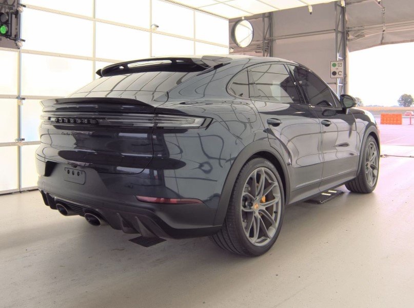 2024 Porsche Cayenne Coupe Turbo GT photo 4