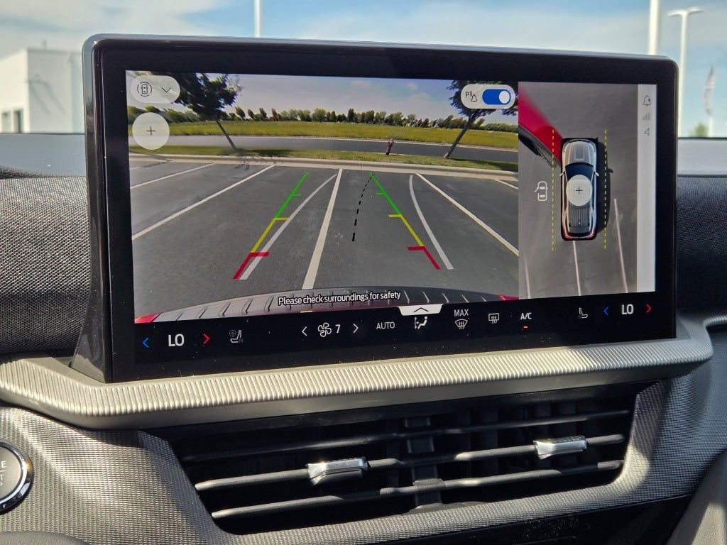 2025 Ford Explorer ST-Line photo 25