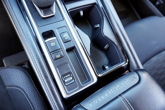 2023 Nissan Pathfinder SV photo 31