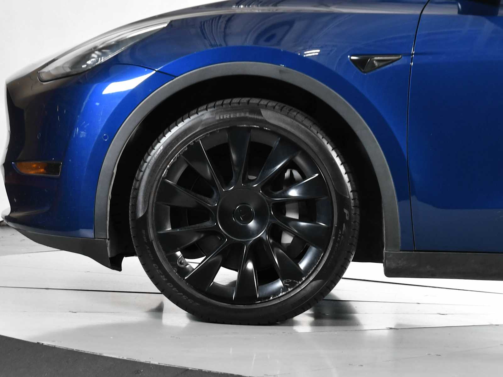 2021 Tesla Model Y Long Range photo 9