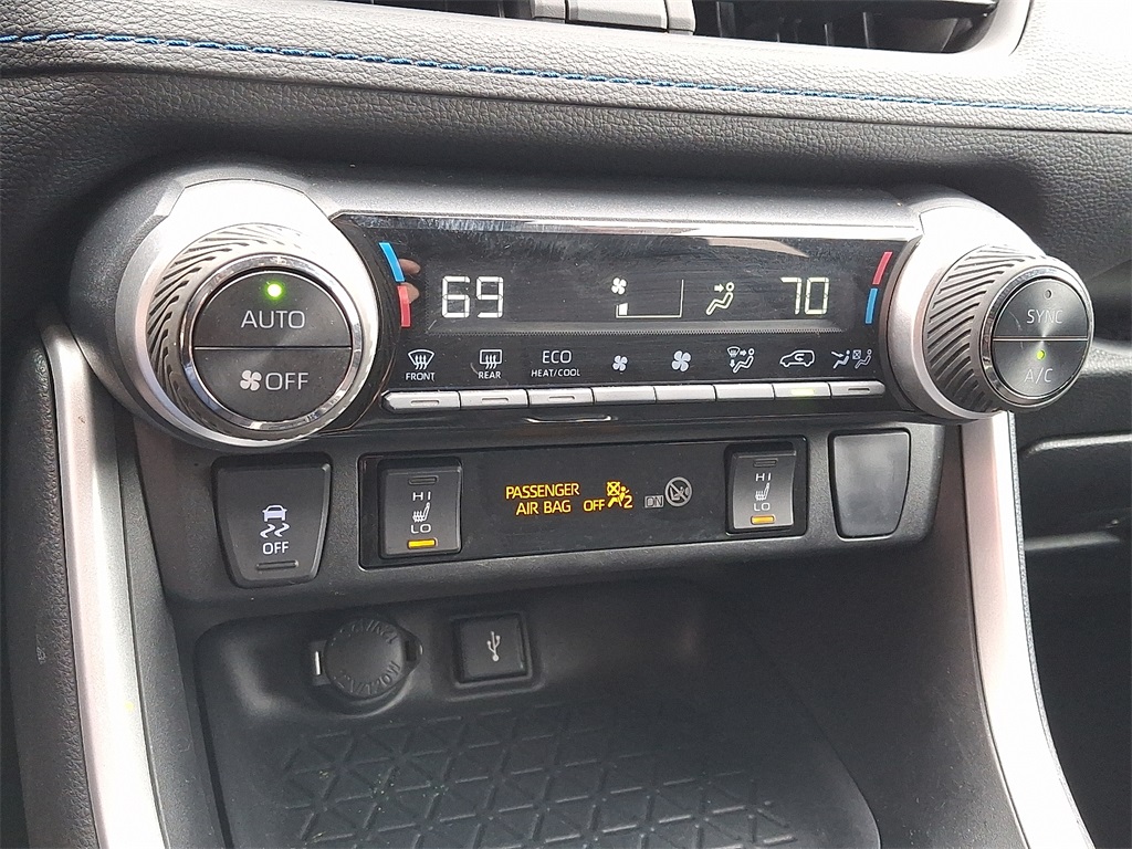 2022 Toyota RAV4 Hybrid SE photo 21