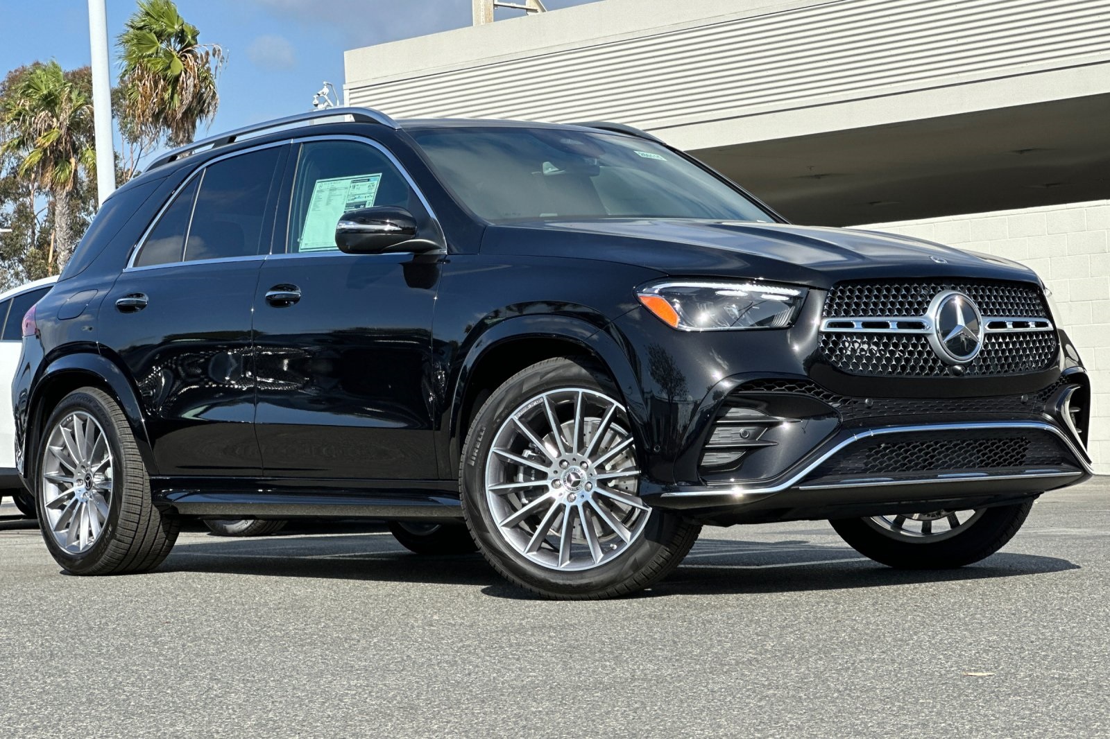 2026 Mercedes Benz GLE 580 4MATIC photo 2
