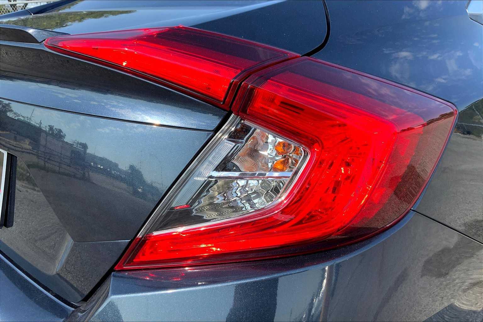 2020 Honda Civic EX photo 29