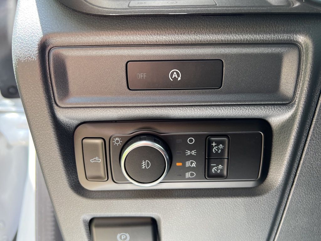 2025 Ford F-150 STX photo 14