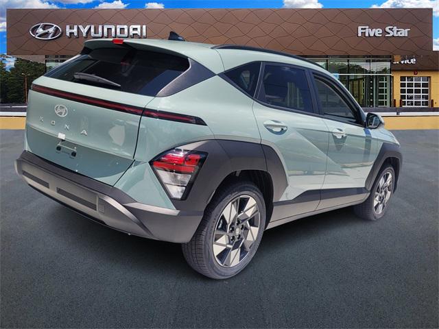 2025 Hyundai Kona SEL photo 6