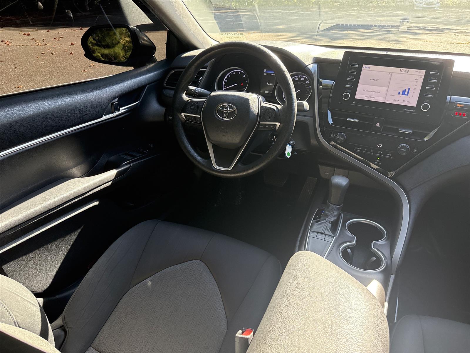 2022 Toyota Camry LE photo 13
