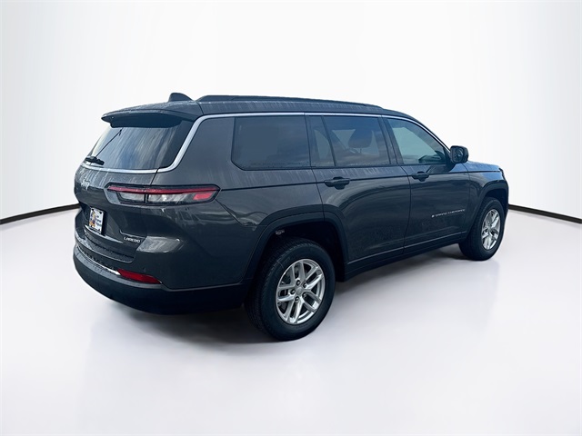 2025 Jeep Grand Cherokee Laredo X photo 3