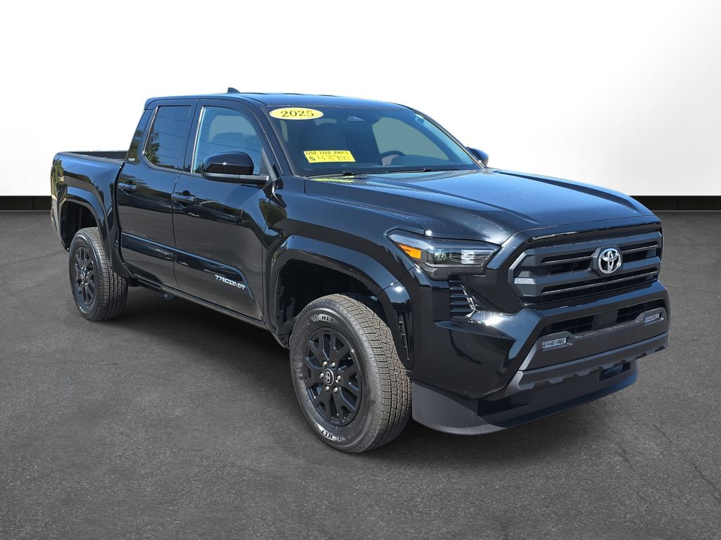 2025 Toyota Tacoma SR5 photo 3