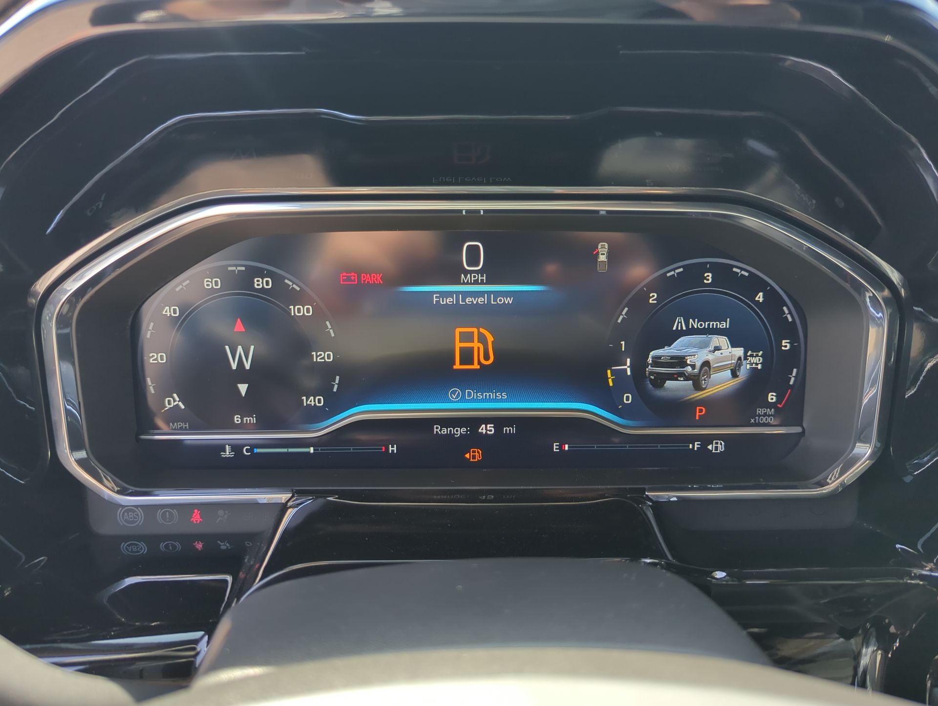 2025 Chevrolet Silverado 1500 LT Trail Boss photo 3