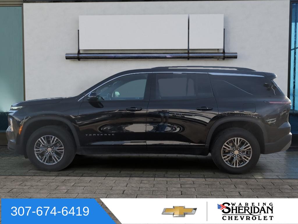 2025 Chevrolet Traverse photo 3