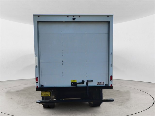 2024 Chevrolet Express Cutaway 3500 photo 4