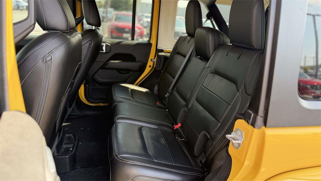 2021 Jeep Wrangler Unlimited Sahara photo 10