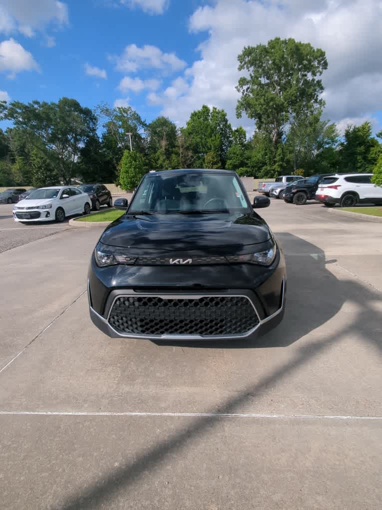2023 Kia Soul LX photo 3