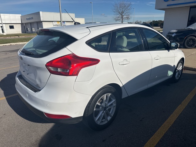 2015 Ford Focus SE photo 3